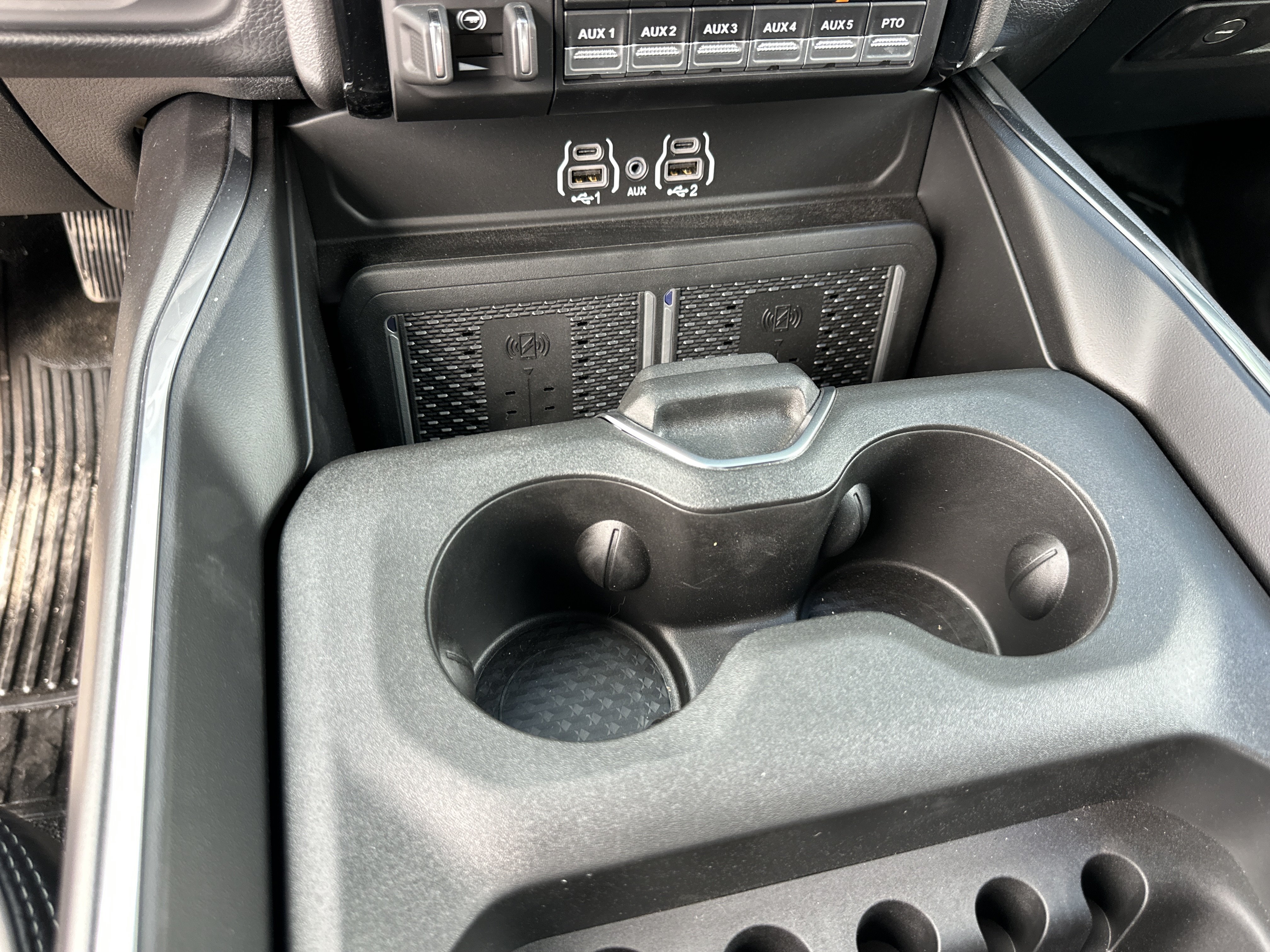 New 2027 RAM 5500 4x4 Crew Cab w/ Laramie Trim Package image 6