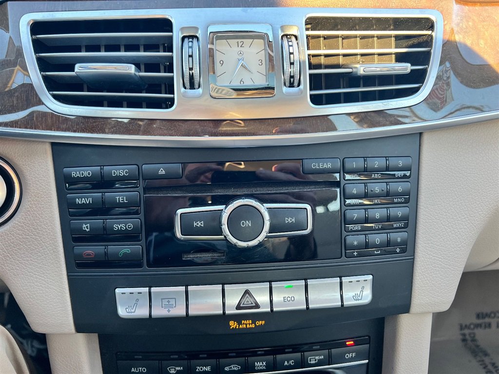 Used 2015 Mercedes-Benz E 350 4MATIC Sedan image 27