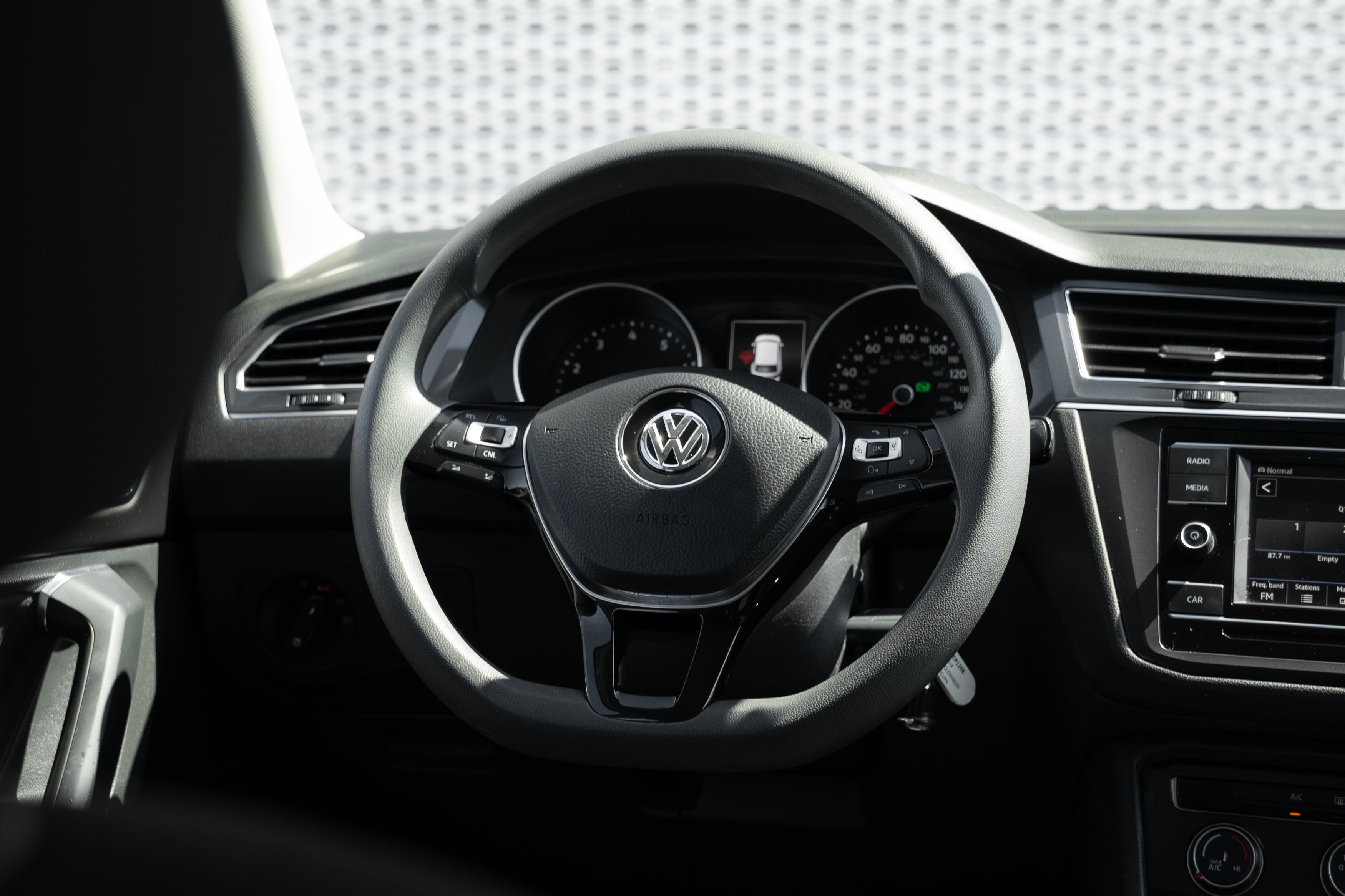 Used 2018 Volkswagen Tiguan S AWD/4WD image 9