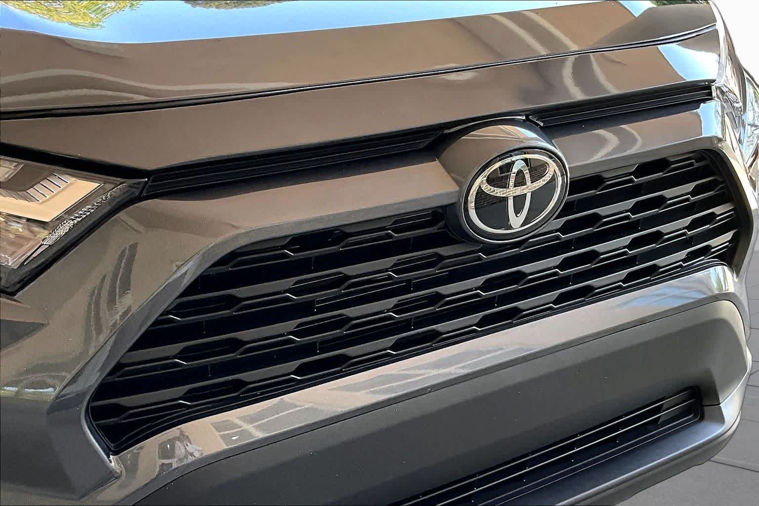 Certified 2025 Toyota RAV4 LE FWD image 49