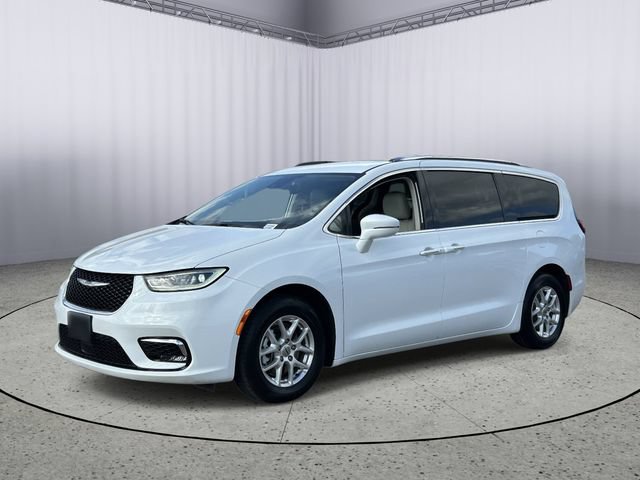 Used 2021 Chrysler Pacifica Touring-L FWD image 2