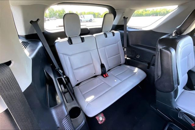 Used 2021 Ford Explorer XLT w/ Equipment Group 202A RWD image 26