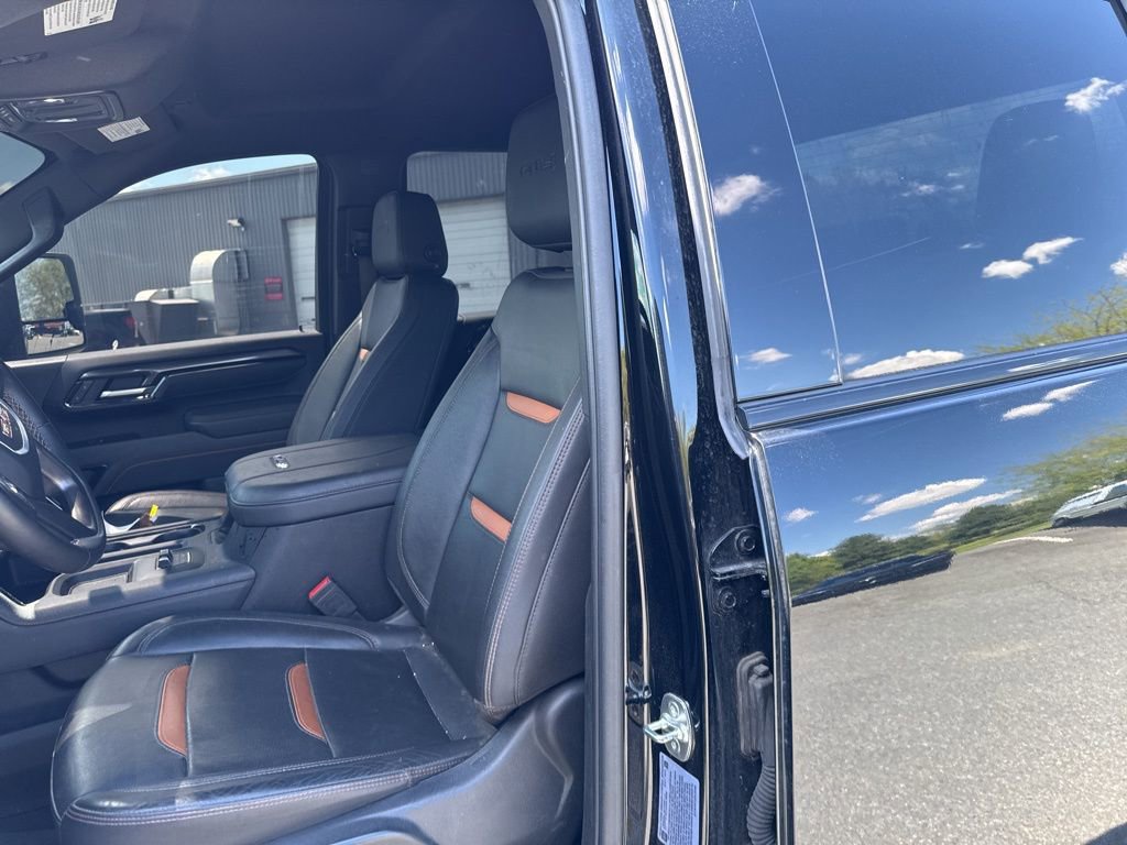 Used 2025 GMC Sierra 3500 AT4 AWD/4WD image 12