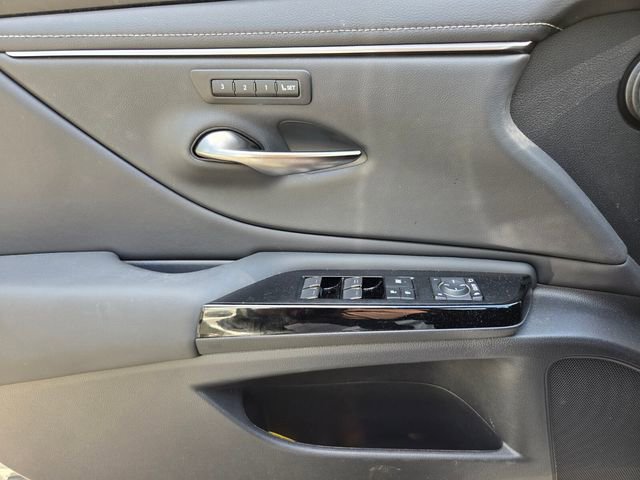 Used 2024 Lexus ES 250 w/ Premium Package image 26