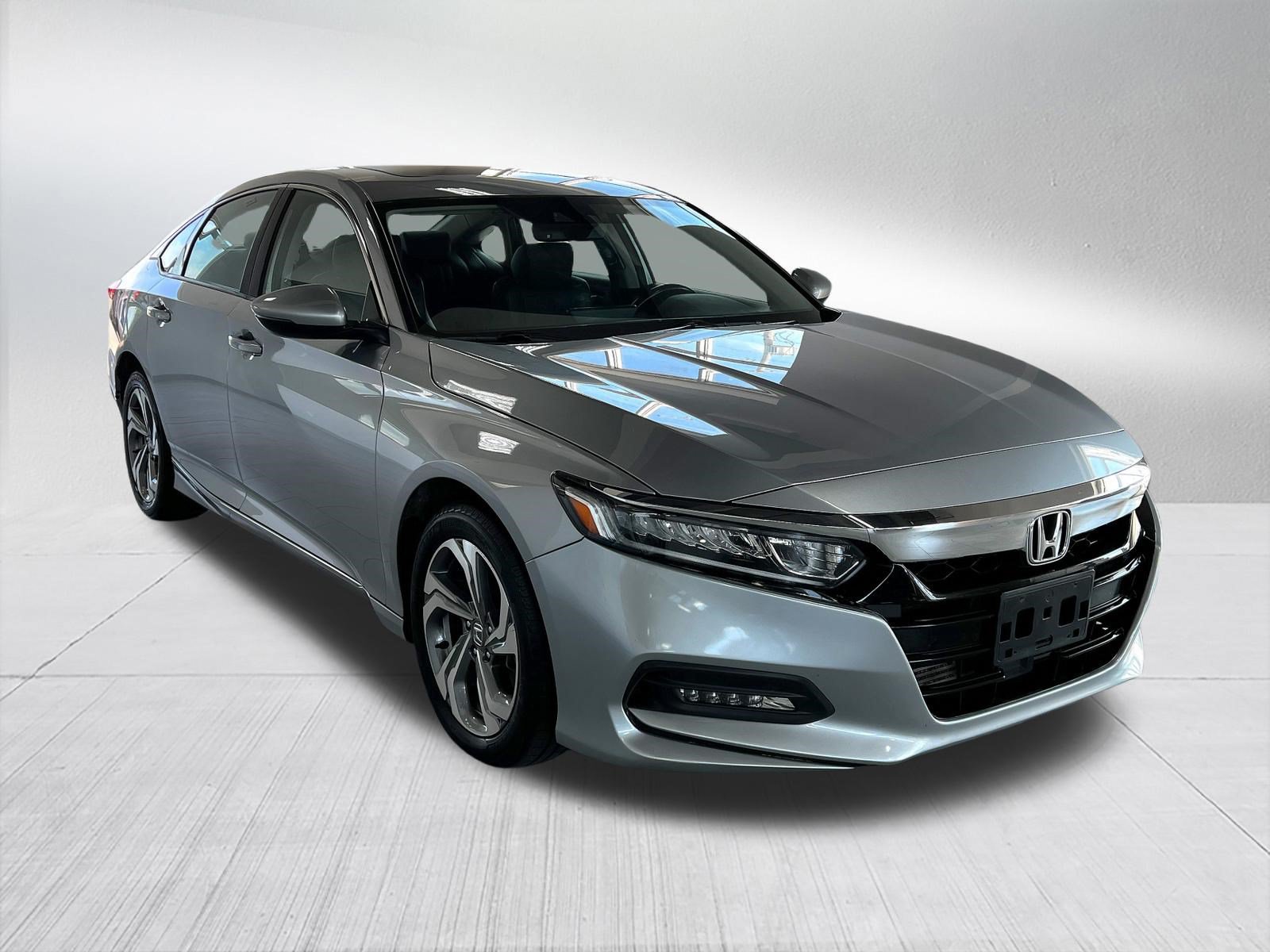 Used 2018 Honda Accord EX-L image 3