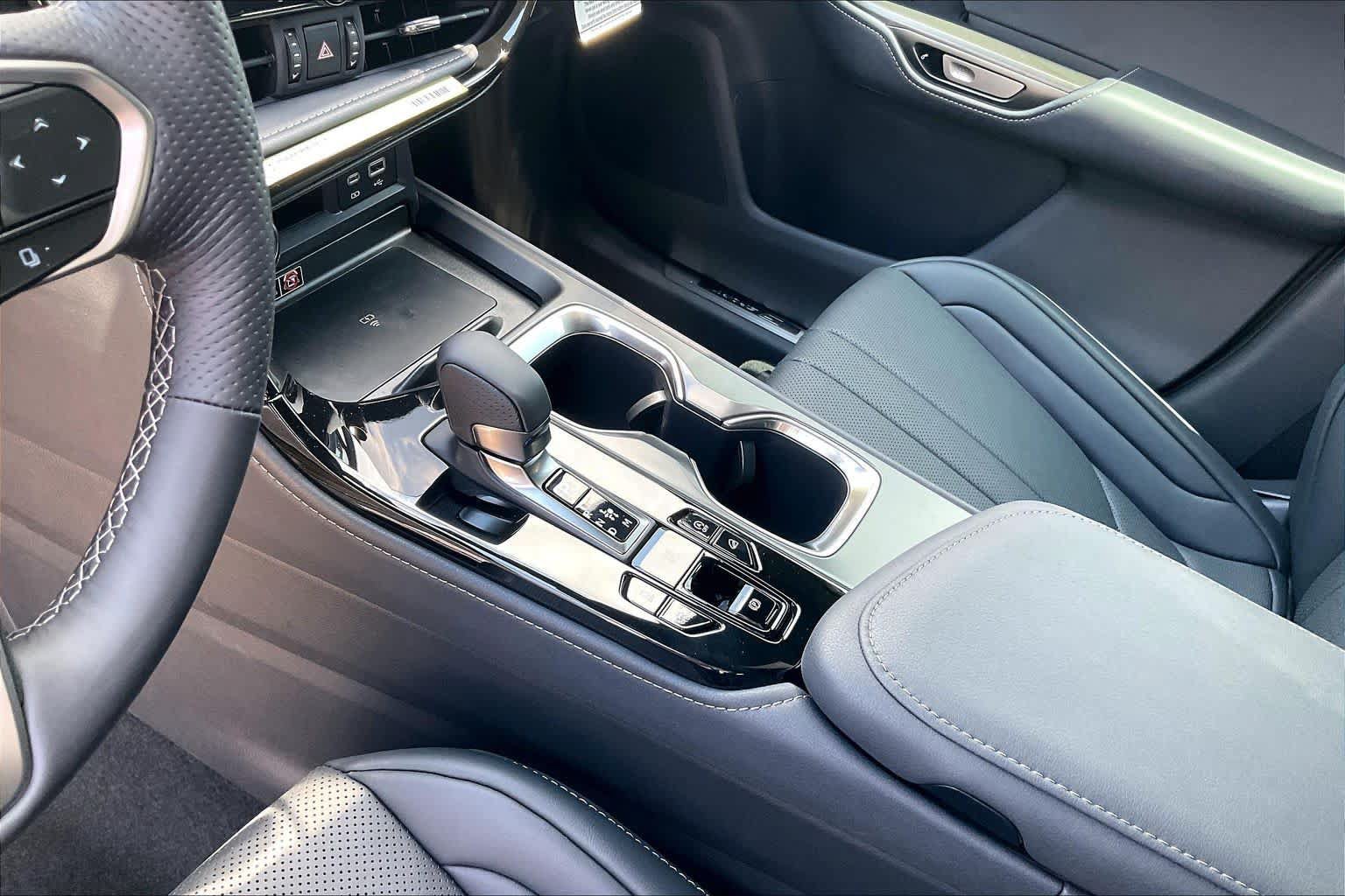 New 2026 Lexus NX 350 F Sport AWD/4WD image 11