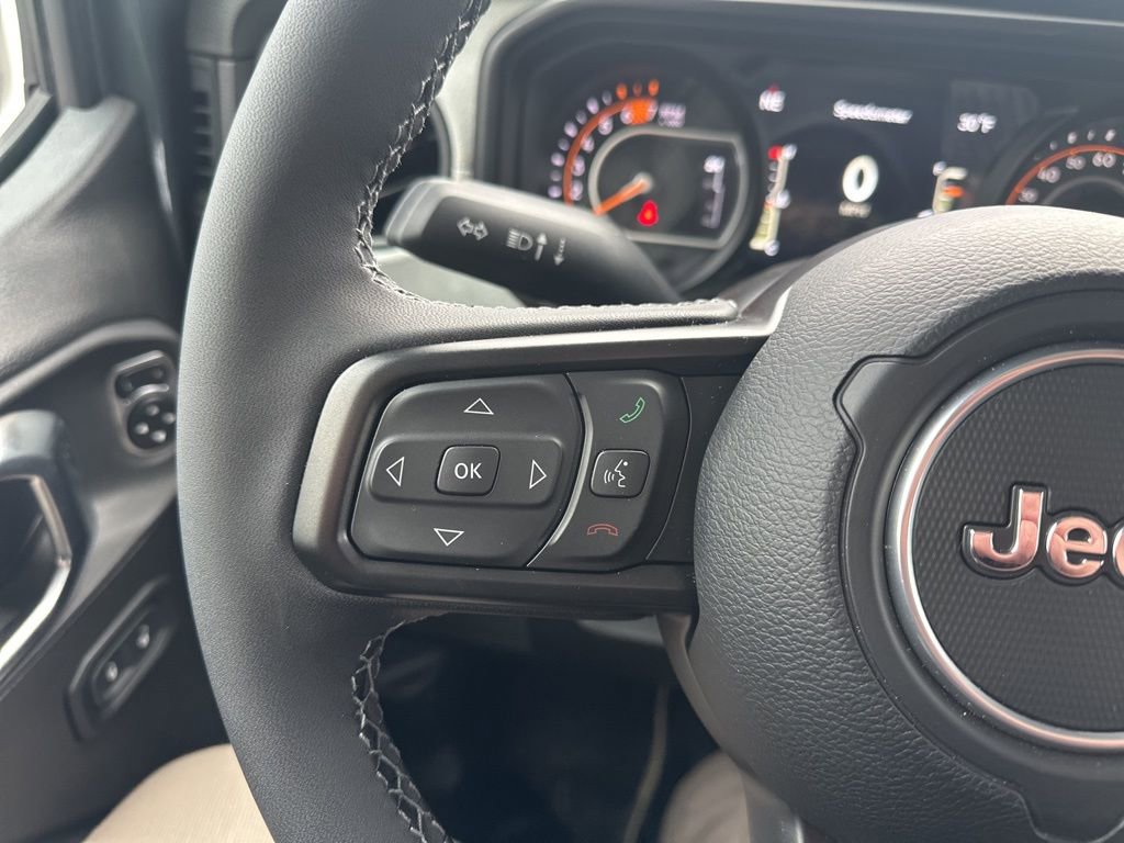 Used 2025 Jeep Wrangler Sport S image 19