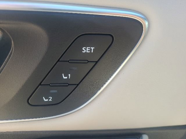 Used 2021 Nissan Rogue SL w/ Premium Package FWD image 12