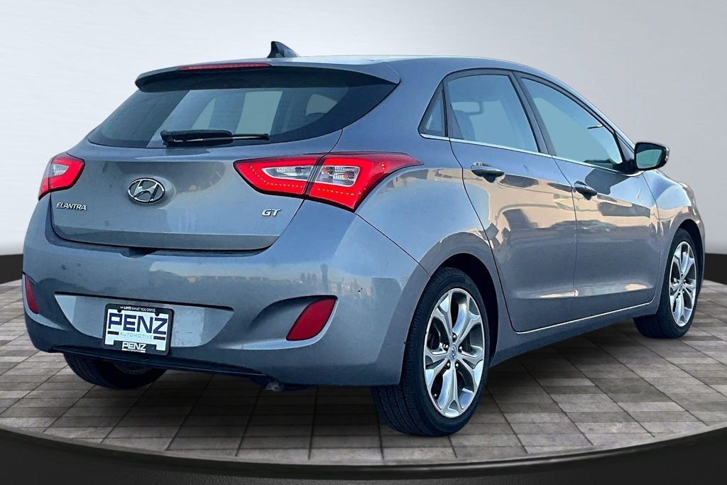 Used 2015 Hyundai Elantra GT w/ Option Group 03 FWD image 6