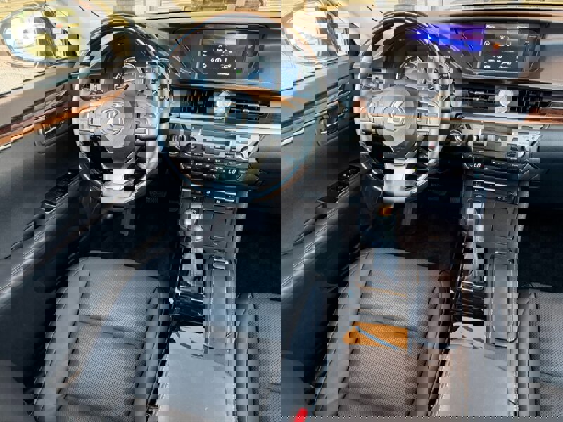 Used 2017 Lexus ES 350 w/ Navigation System Package FWD image 17