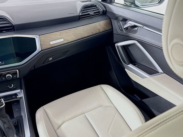 Used 2022 Audi Q3 2.0T Premium Plus image 26