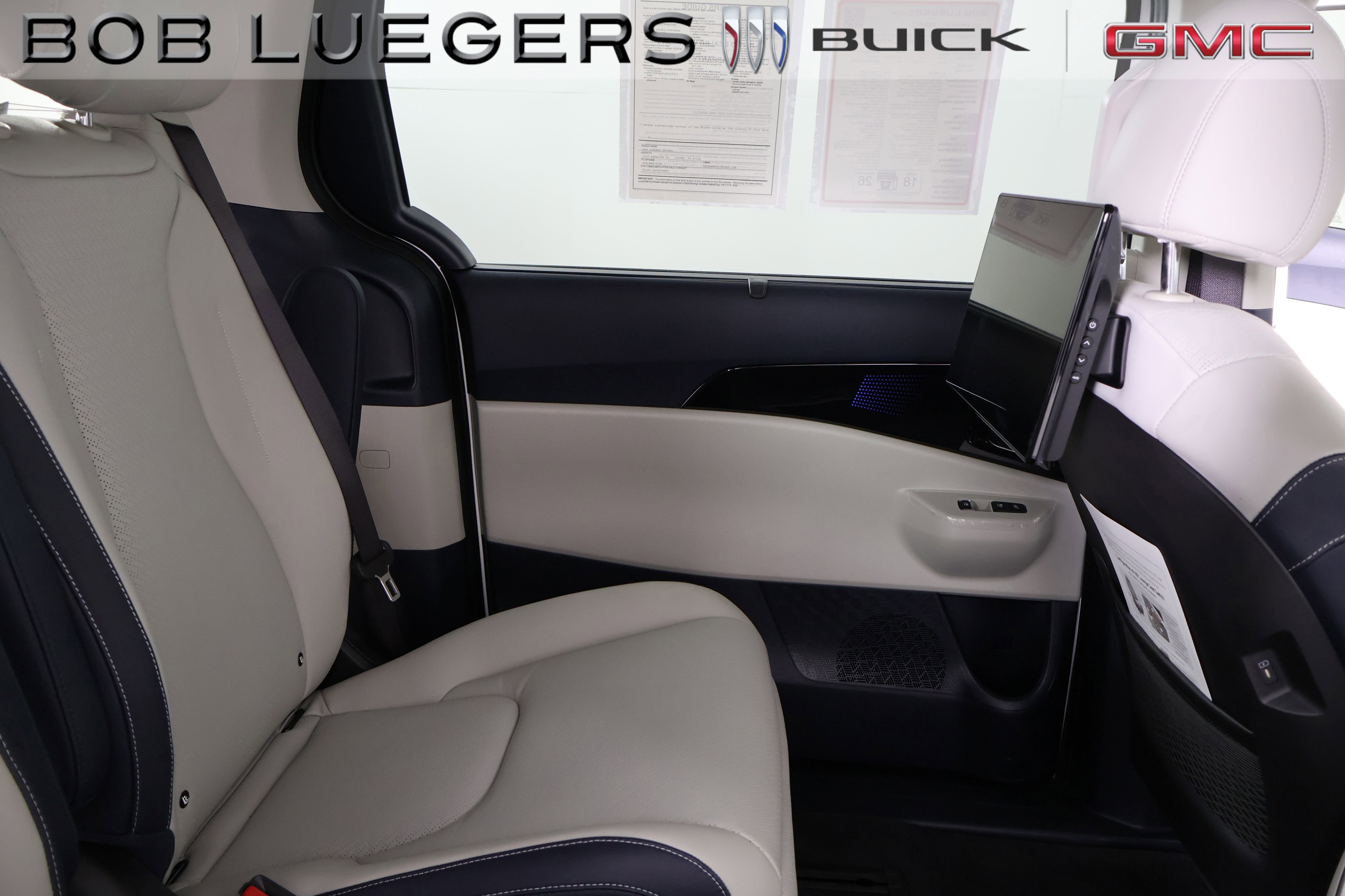 Used 2025 Kia Carnival SX Prestige image 19