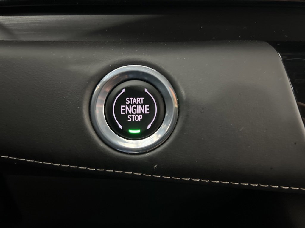 Used 2023 Cadillac Escalade Premium Luxury Platinum image 16