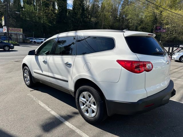 Used 2011 Chevrolet Traverse LS image 7