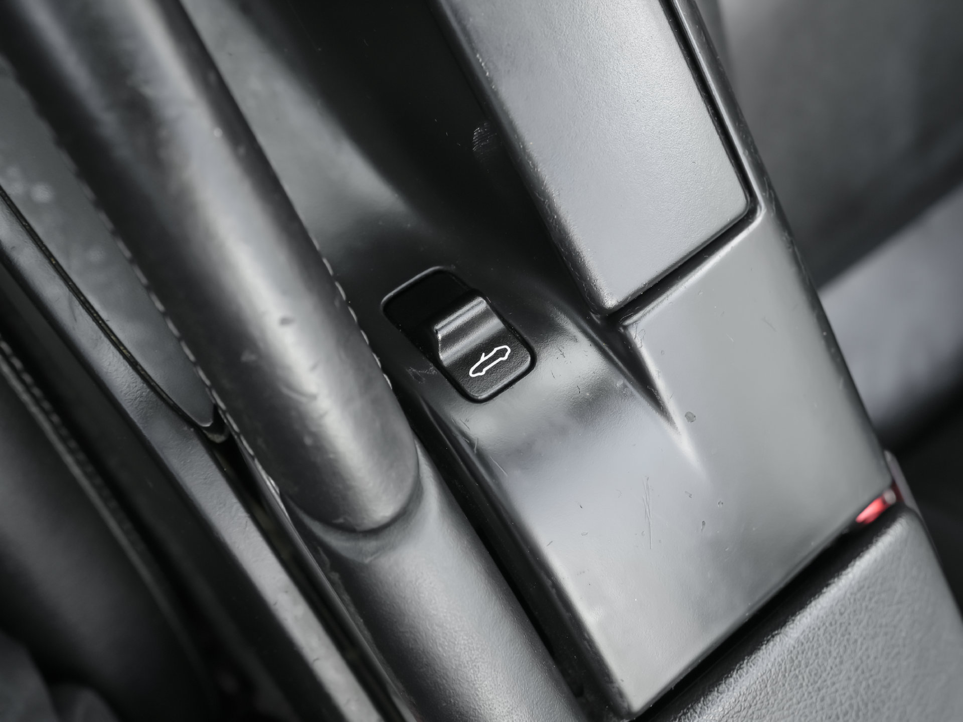 Used 2008 Porsche Boxster RWD image 16