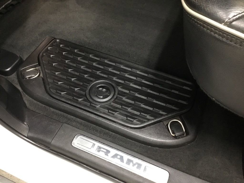 Used 2022 RAM 1500 Limited w/ Body-Colour Bumper Group image 36