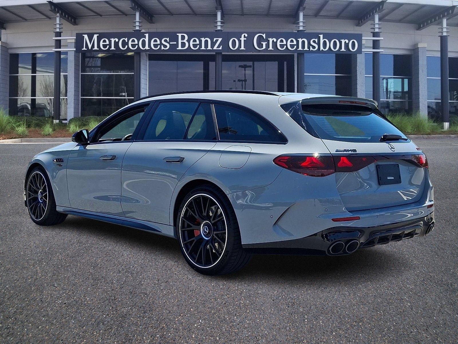 Certified 2026 Mercedes-Benz E 53 AMG e 4MATIC Wagon image 4