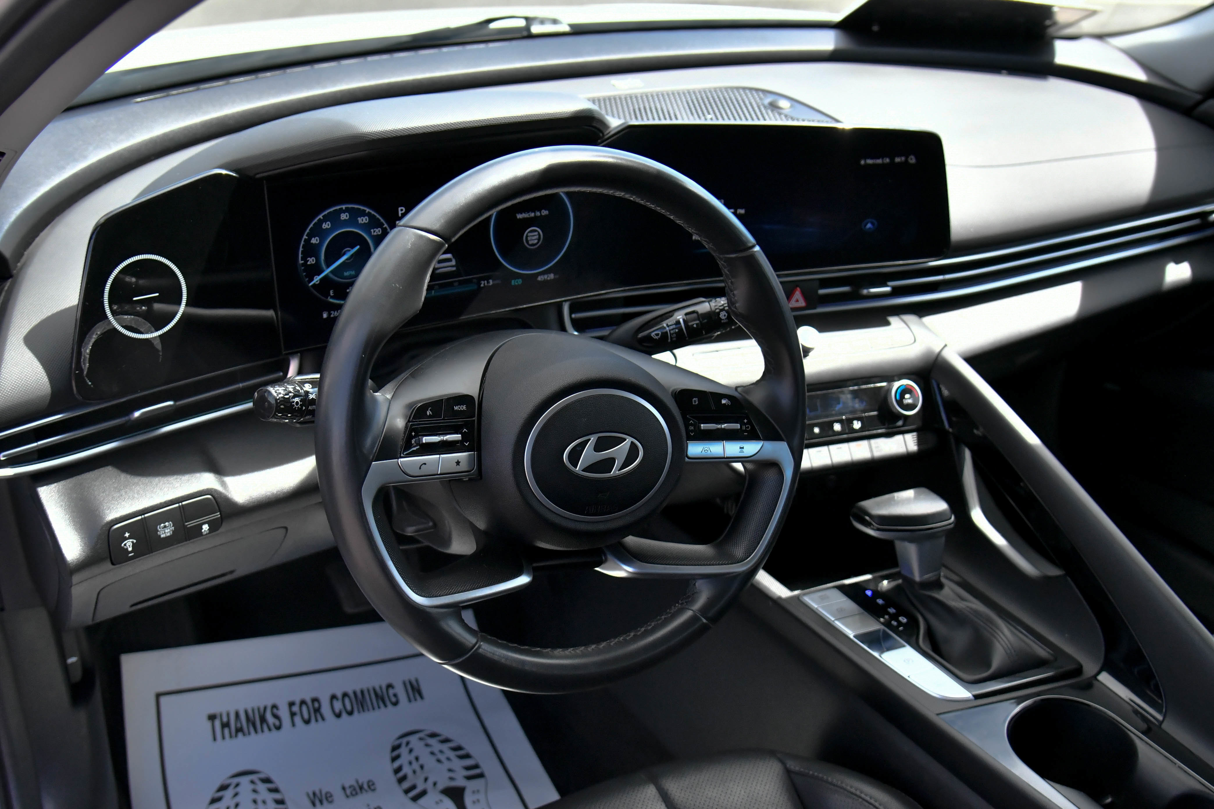 Used 2025 Hyundai Elantra Limited image 16