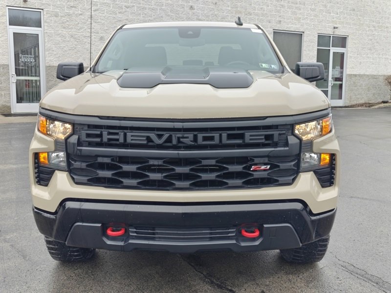 Used 2022 Chevrolet Silverado 1500 Custom Trail Boss w/ LPO, Dark Essentials Package image 2