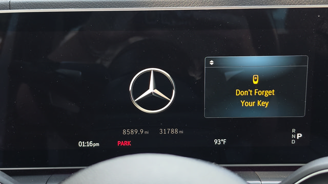 Used 2025 Mercedes-Benz GLE 450e 4MATIC image 16