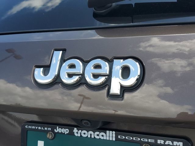 Certified 2017 Jeep Grand Cherokee Overland RWD image 9