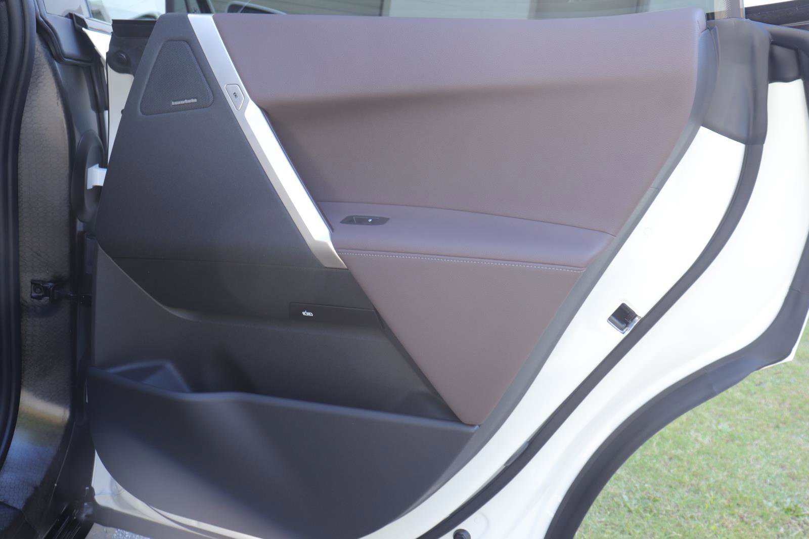 New 2026 BMW iX xDrive60 image 20