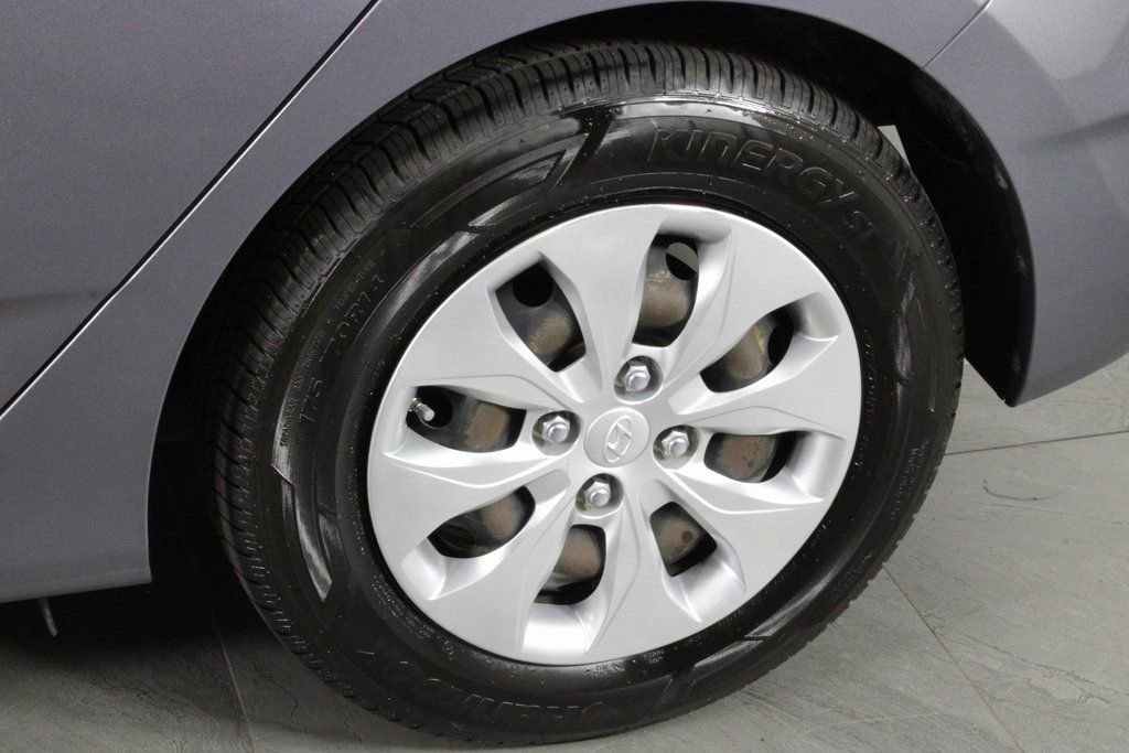 Used 2017 Hyundai Accent SE image 9