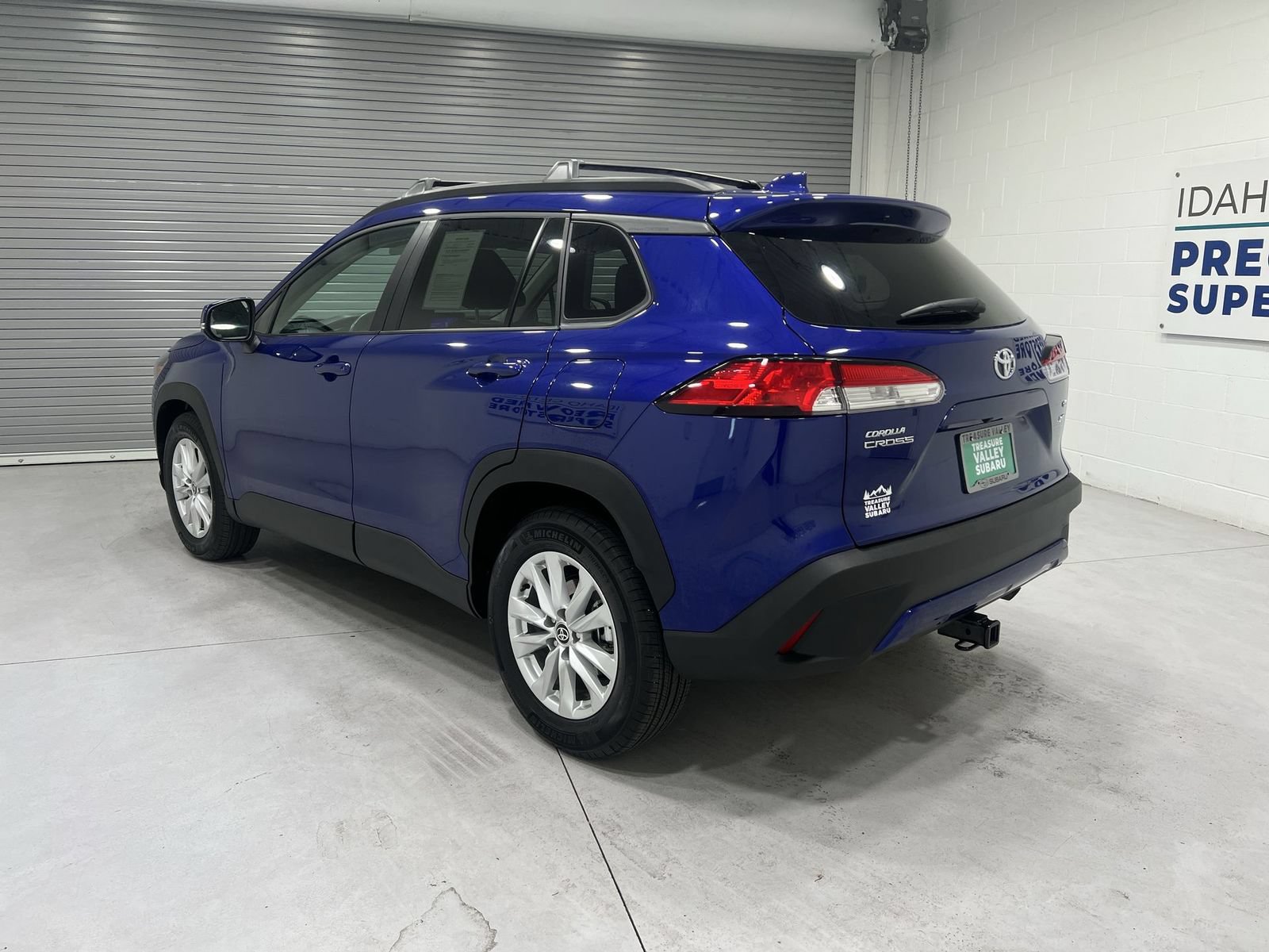 Used 2024 Toyota Corolla Cross LE w/ Moonroof Package AWD/4WD image 6