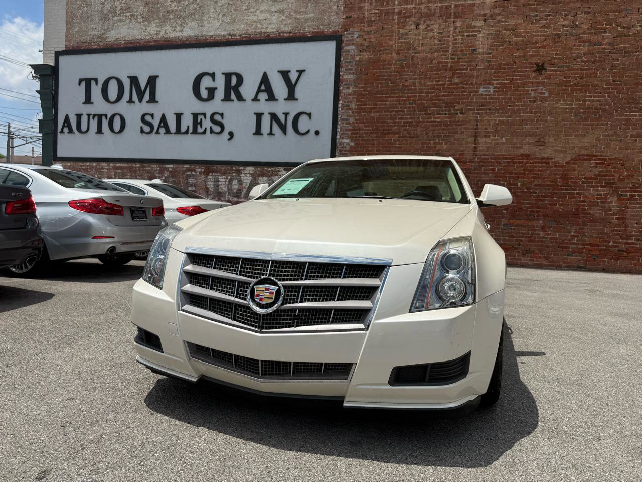 Used 2010 Cadillac CTS Luxury RWD image 1