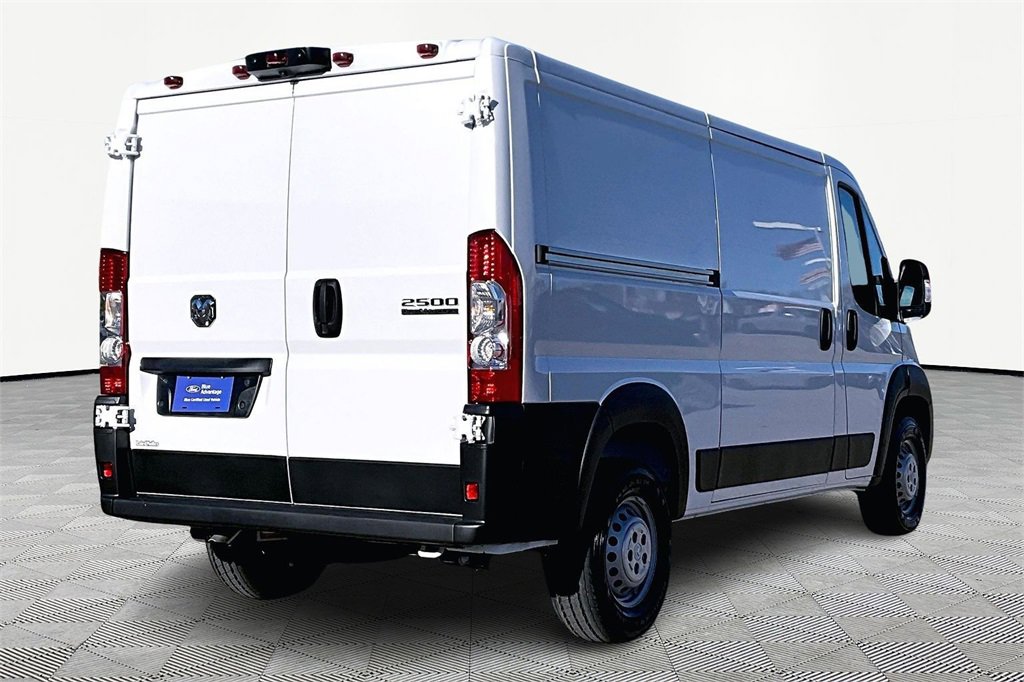 Used 2024 RAM ProMaster 2500 w/ Convenience Group image 2