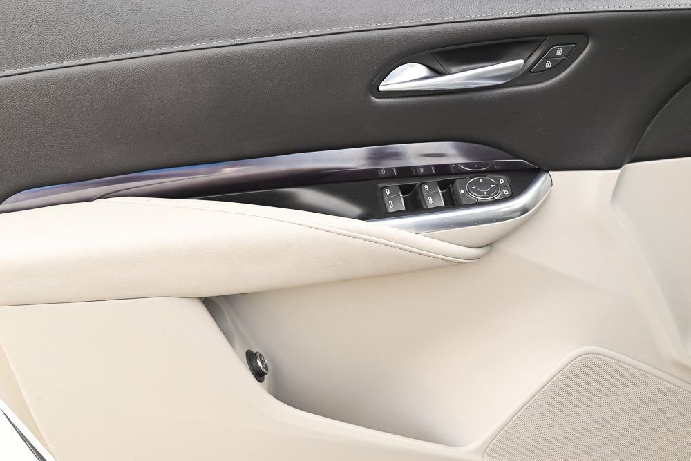 Used 2021 Cadillac XT4 Luxury FWD image 12