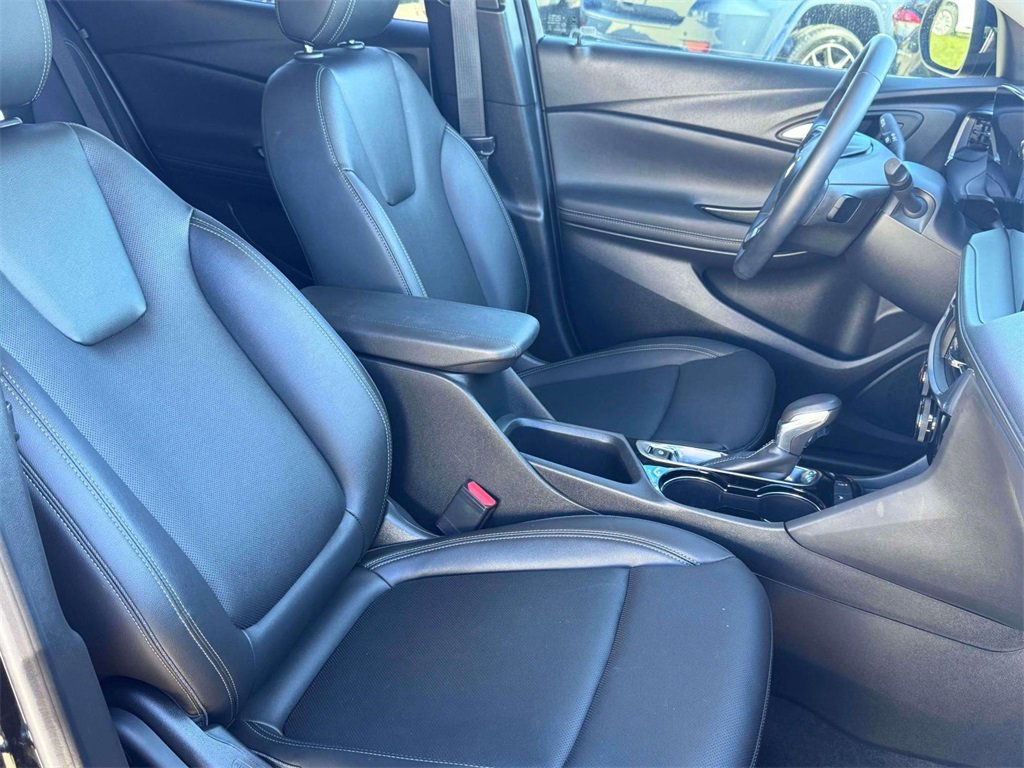 Used 2024 Buick Encore GX Sport Touring image 11