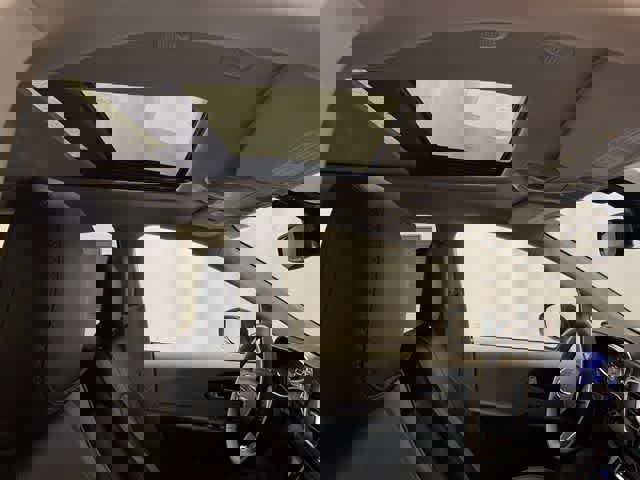 Used 2020 Chrysler Pacifica Limited w/ Advanced Safetytec Group FWD image 37