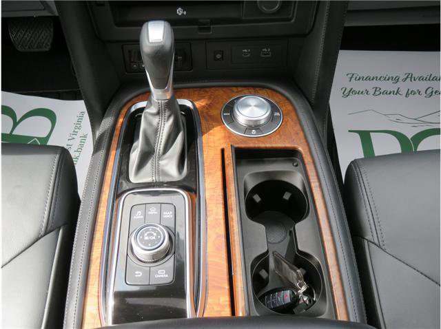 Used 2024 Nissan Armada SL w/ Captain's Chairs Package image 30