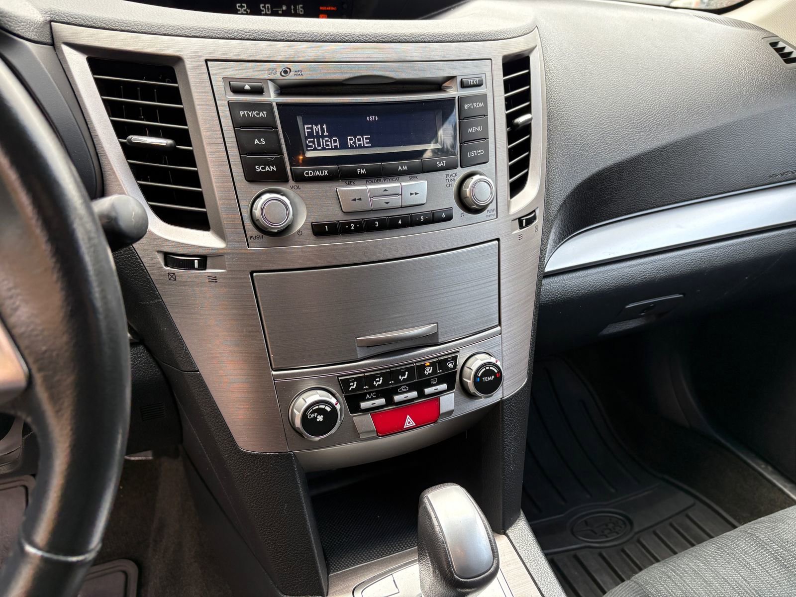 Used 2013 Subaru Outback 2.5i Premium w/ All-Weather Pkg AWD/4WD image 28