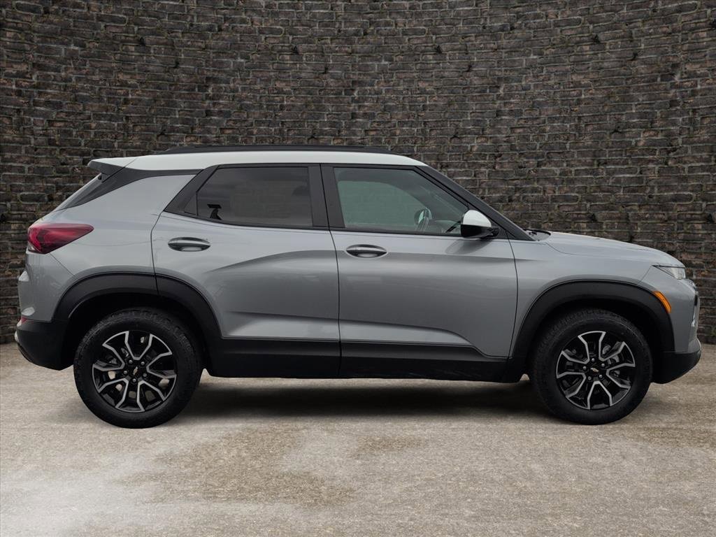 Used 2023 Chevrolet TrailBlazer ACTIV image 3