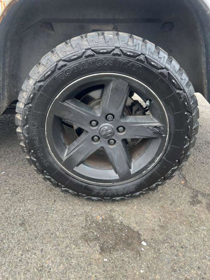 Used 2014 RAM 1500 Express w/ Ram Charger Package image 15