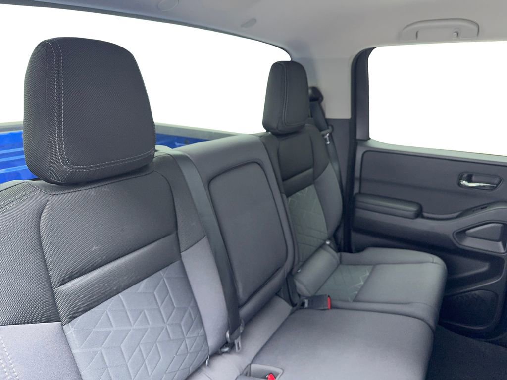 Used 2025 Nissan Frontier SV image 47