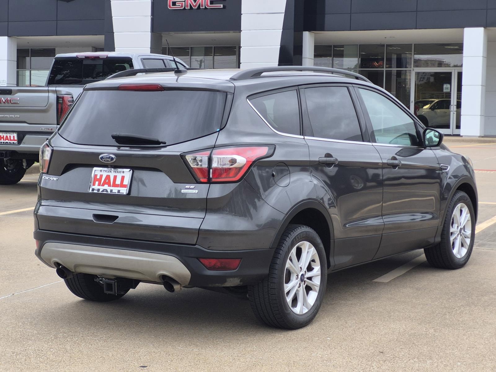 Used 2018 Ford Escape SE FWD image 6