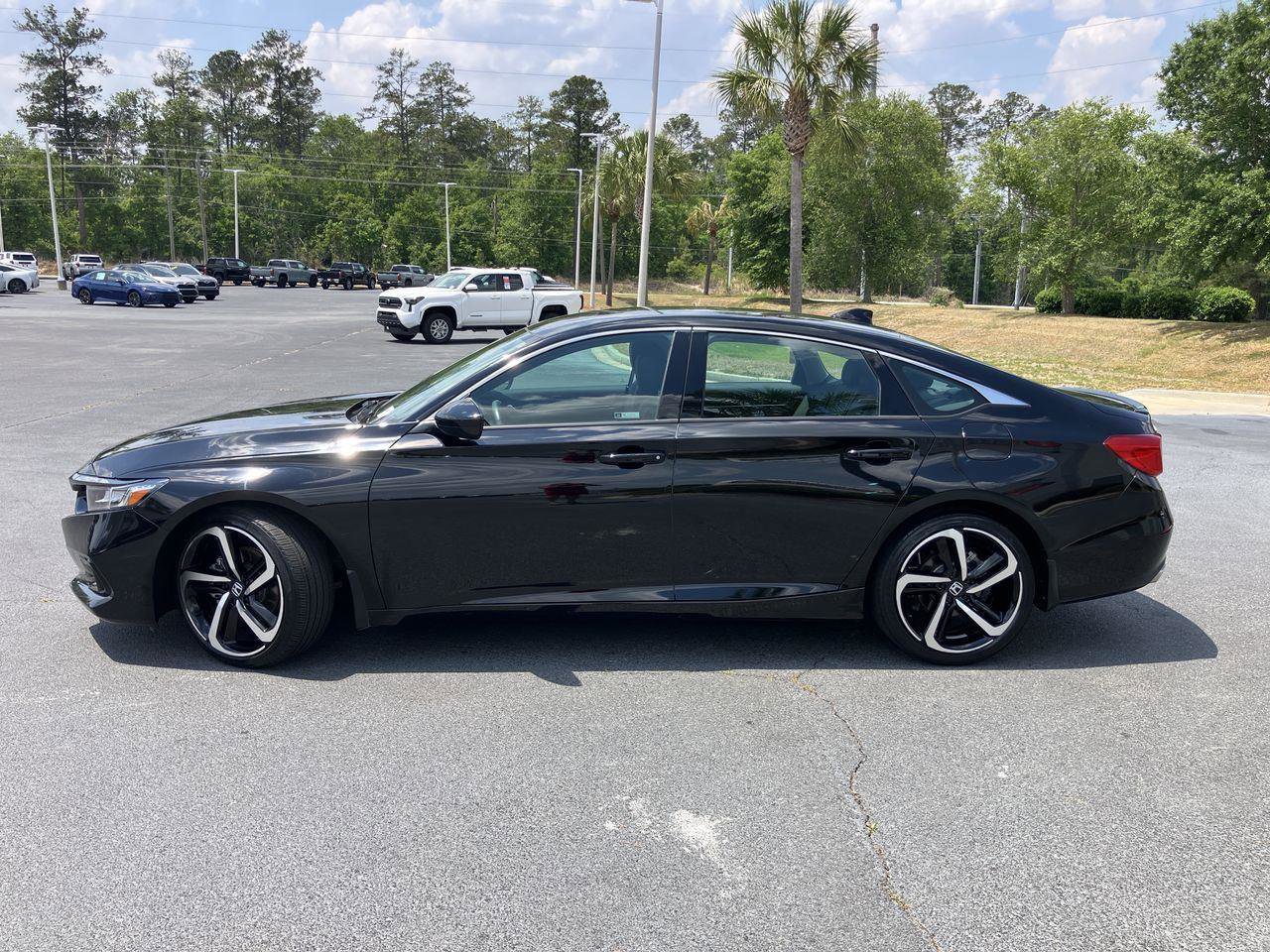 Used 2022 Honda Accord Sport Special Edition image 2