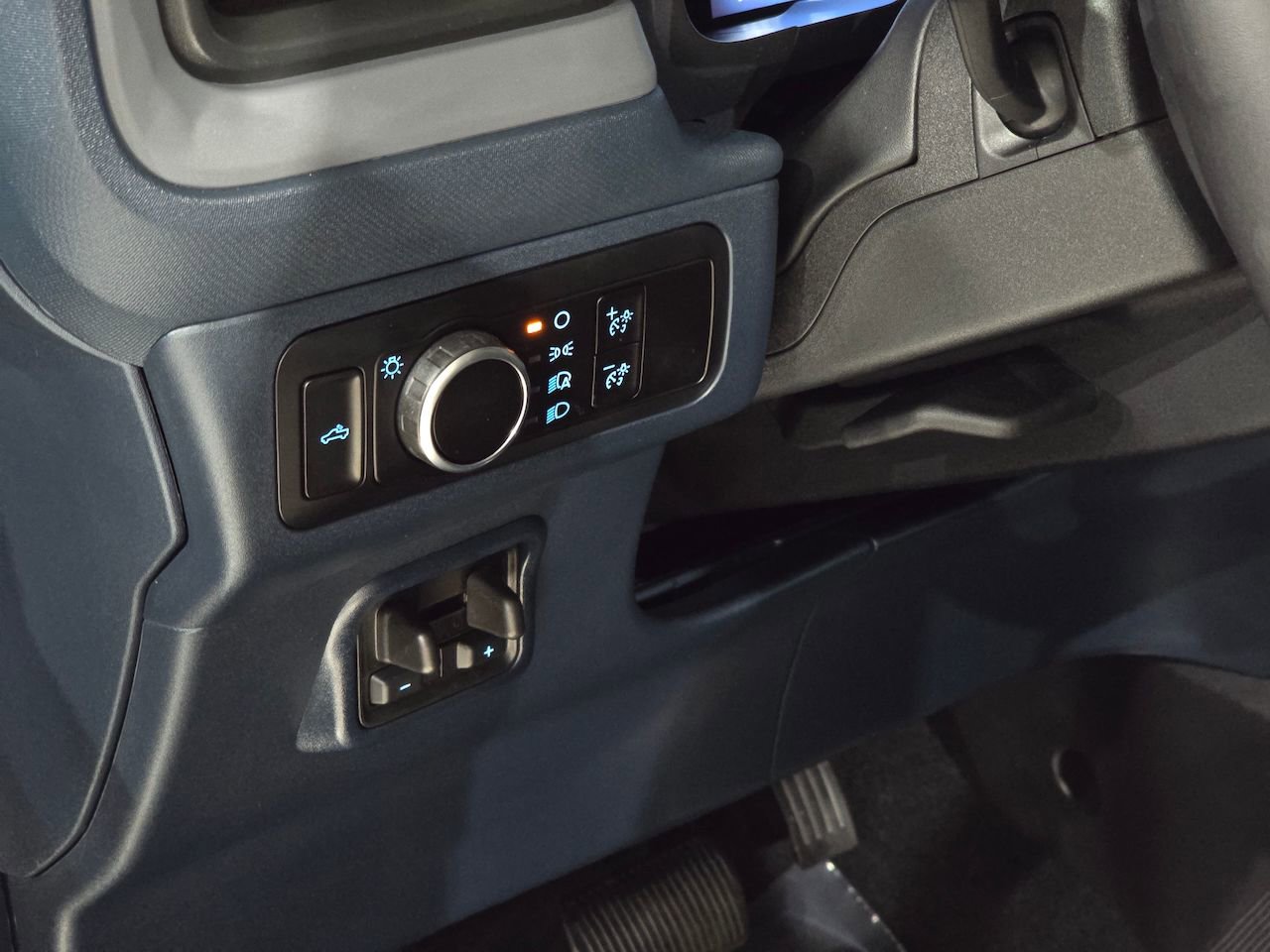 New 2025 Ford Maverick Lariat w/ Black Appearance Package AWD/4WD image 19