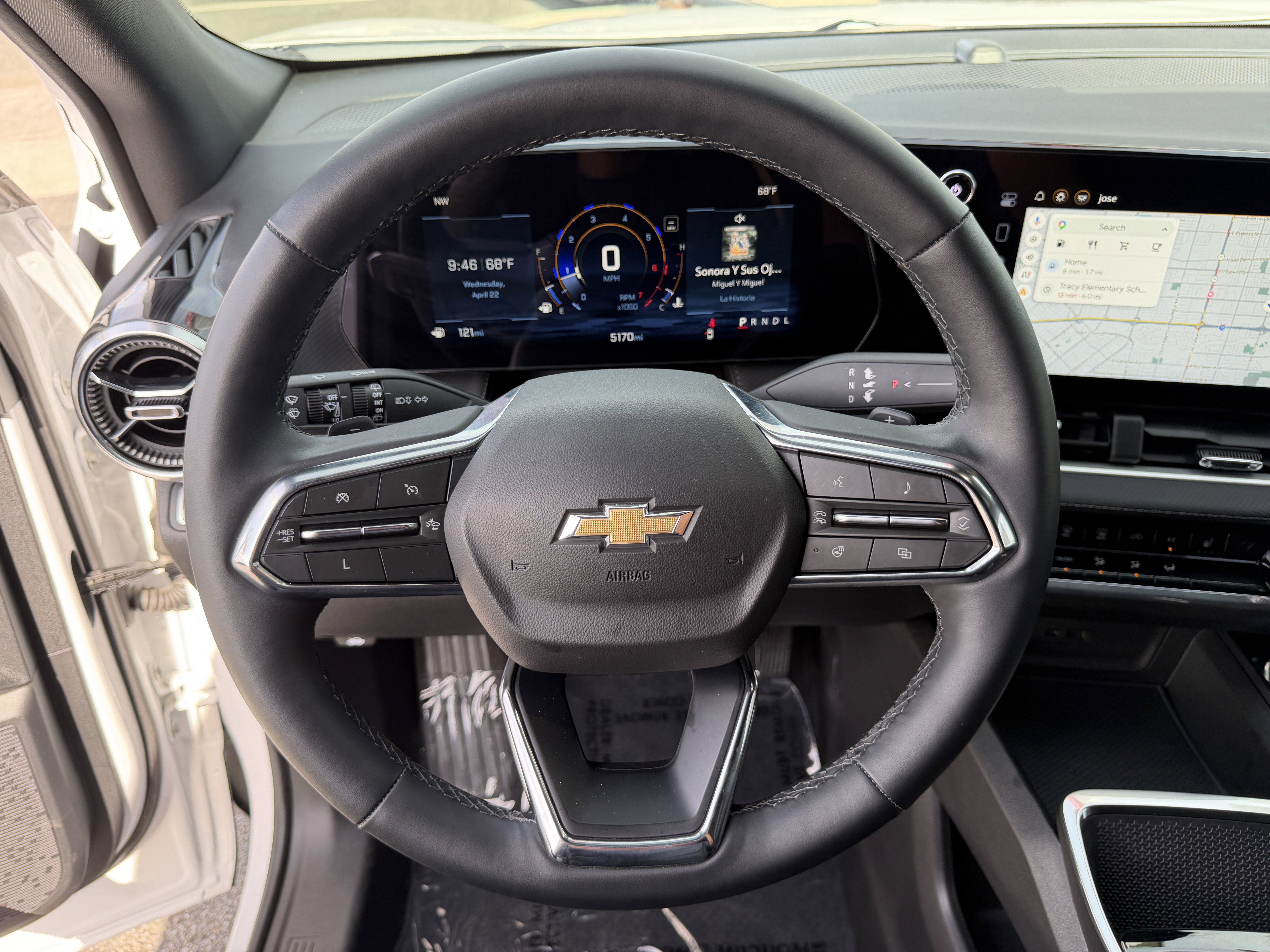 Used 2025 Chevrolet Equinox LT image 18