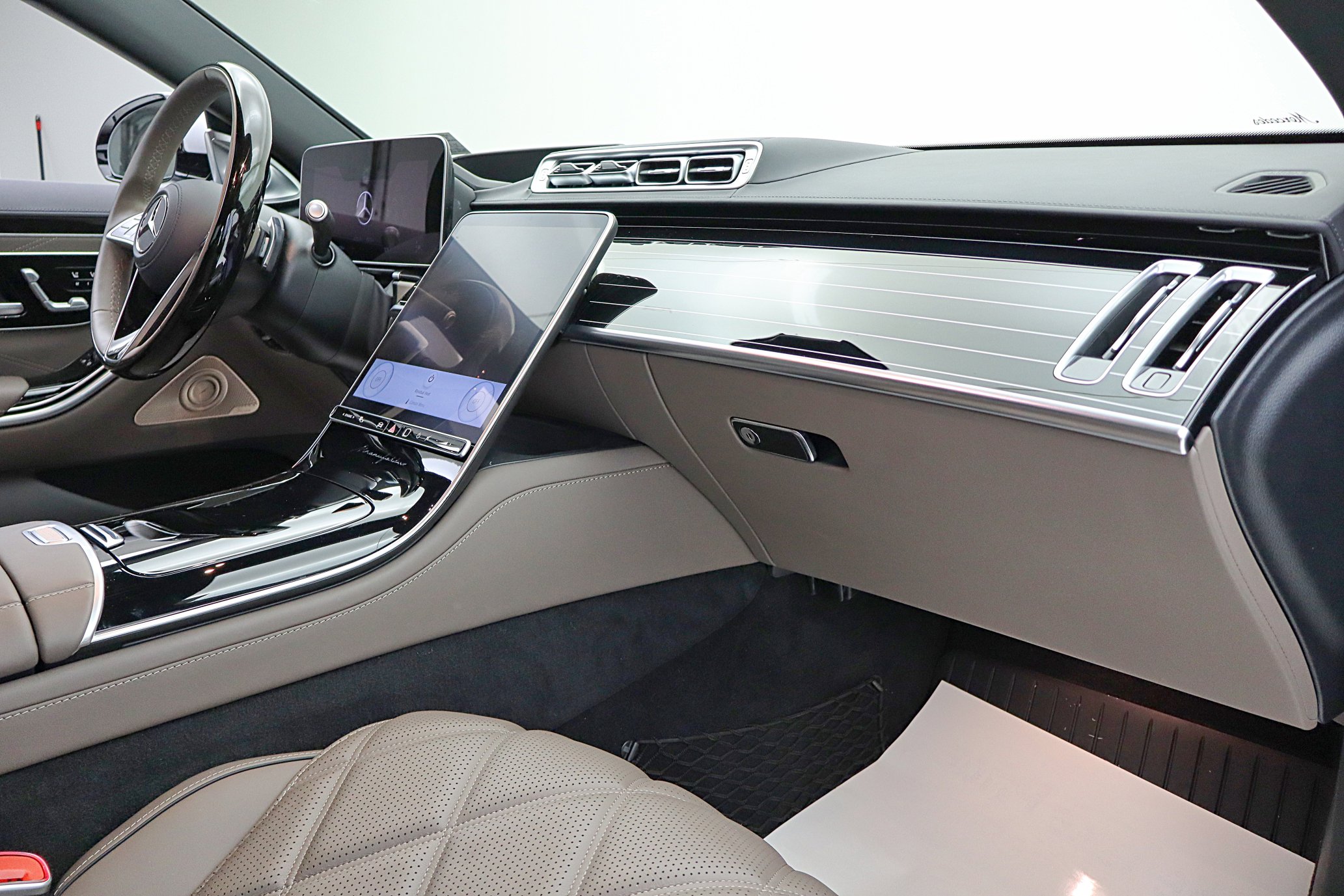 Used 2024 Mercedes-Benz Maybach S 580 4MATIC image 50