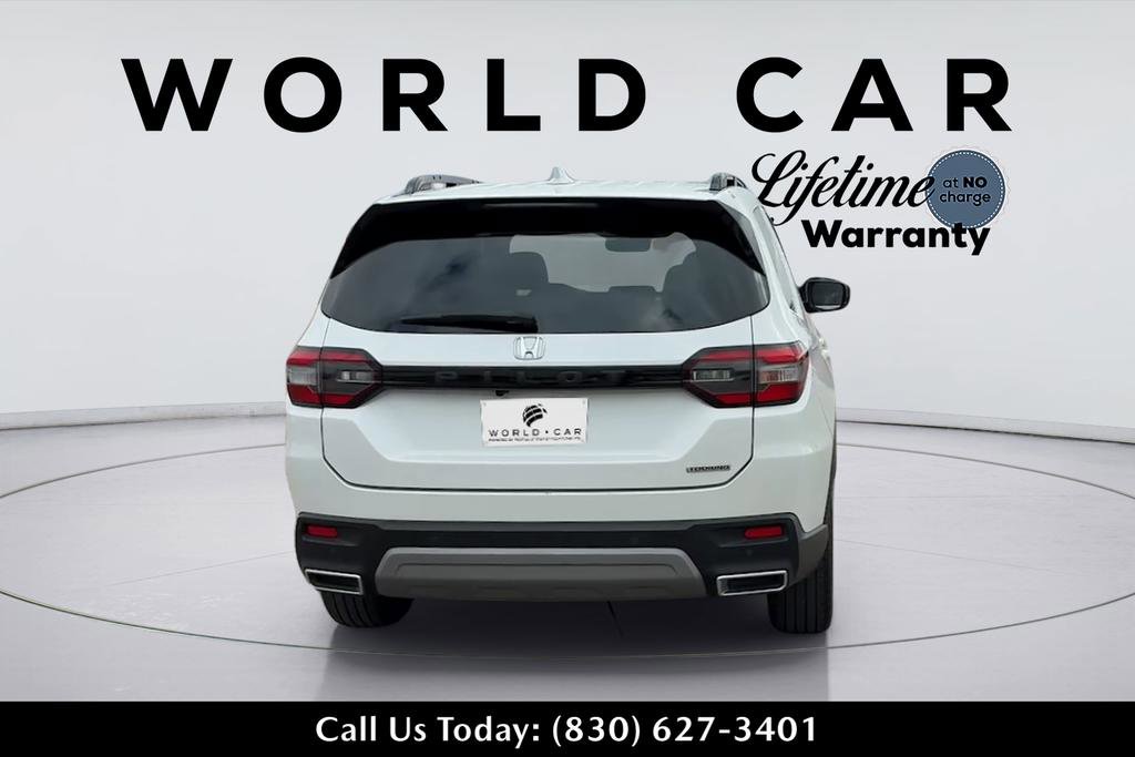 Used 2023 Honda Pilot Touring image 8