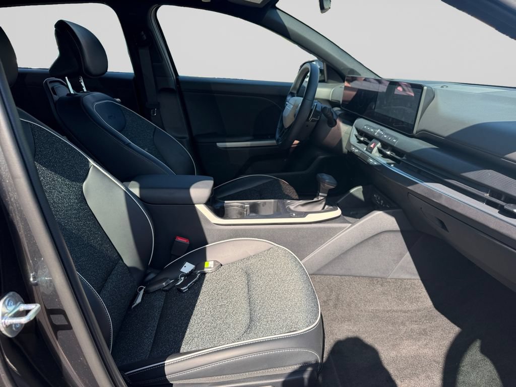 Certified 2025 Kia K4 GT-Line w/ GT-Line Sunroof Package FWD image 17