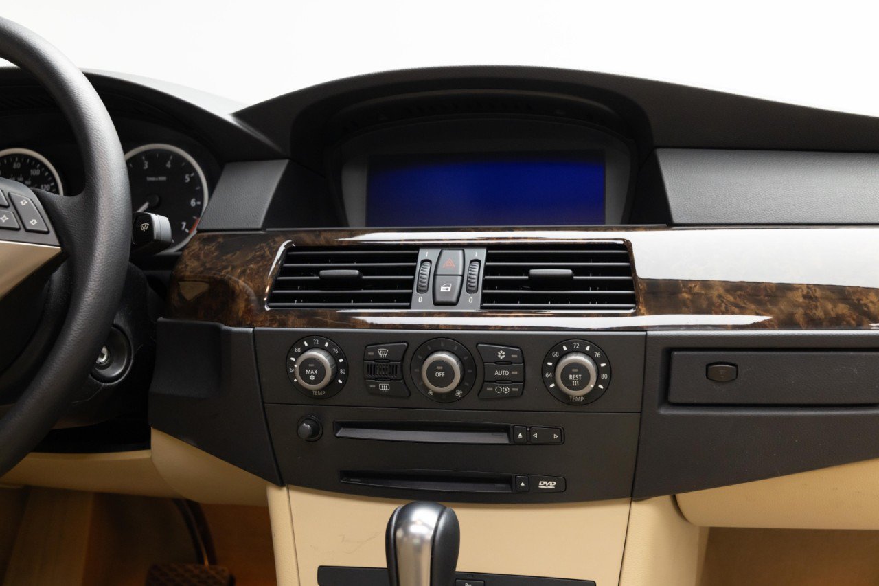 Used 2004 BMW 545i Sedan RWD image 36