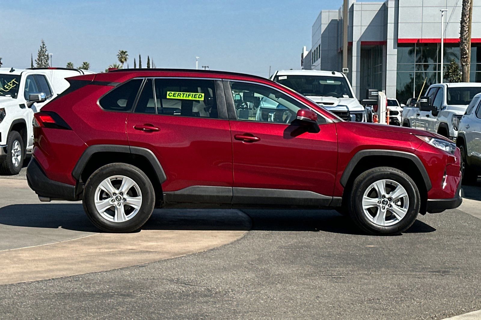 Used 2021 Toyota RAV4 XLE w/ Carpet Mat Package (TMS) image 3