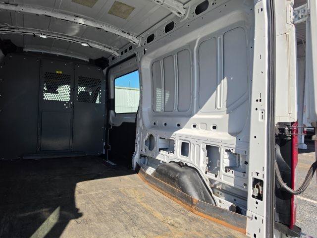 Used 2019 Ford Transit 150 148 Medium Roof RWD image 39