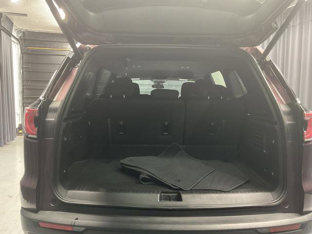 Used 2025 GMC Acadia Elevation image 8
