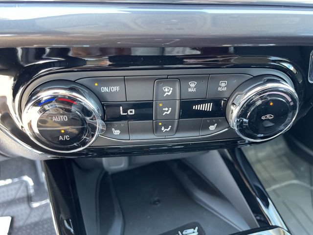 New 2026 Chevrolet Trax ACTIV w/ Sunroof Package FWD image 18